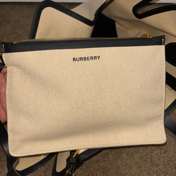 Burberry Canvas Logo Tote with pouch - Picture 6 of 8